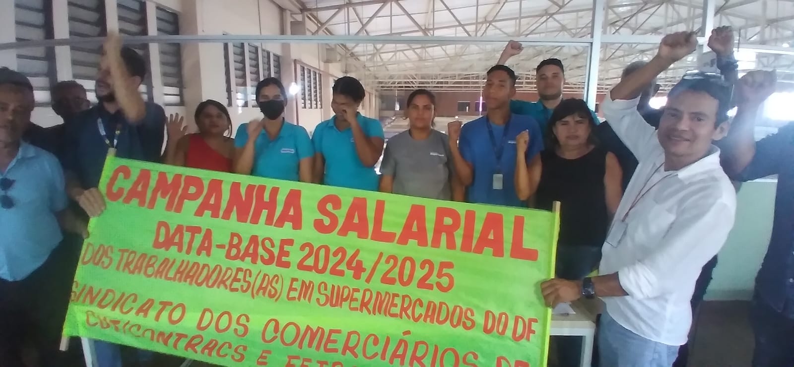 Assembleia da campanha salarial dos trabalhadores em supermercados do DF é realizada em Samambaia