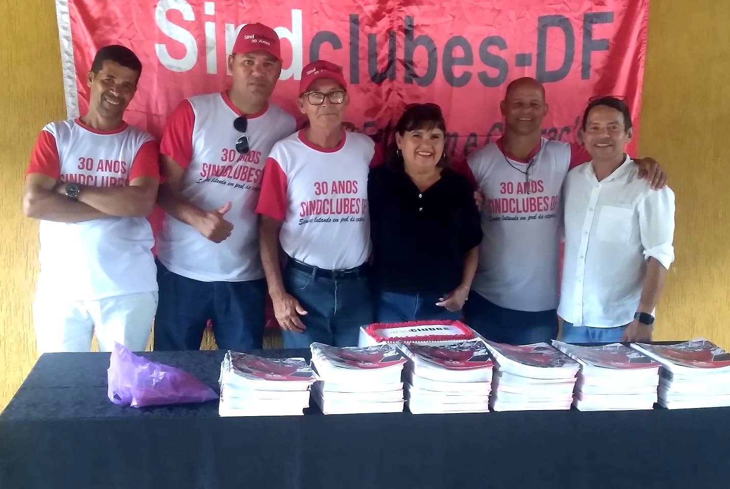 Comerciários prestigiam os 30 anos do SindClubes-DF