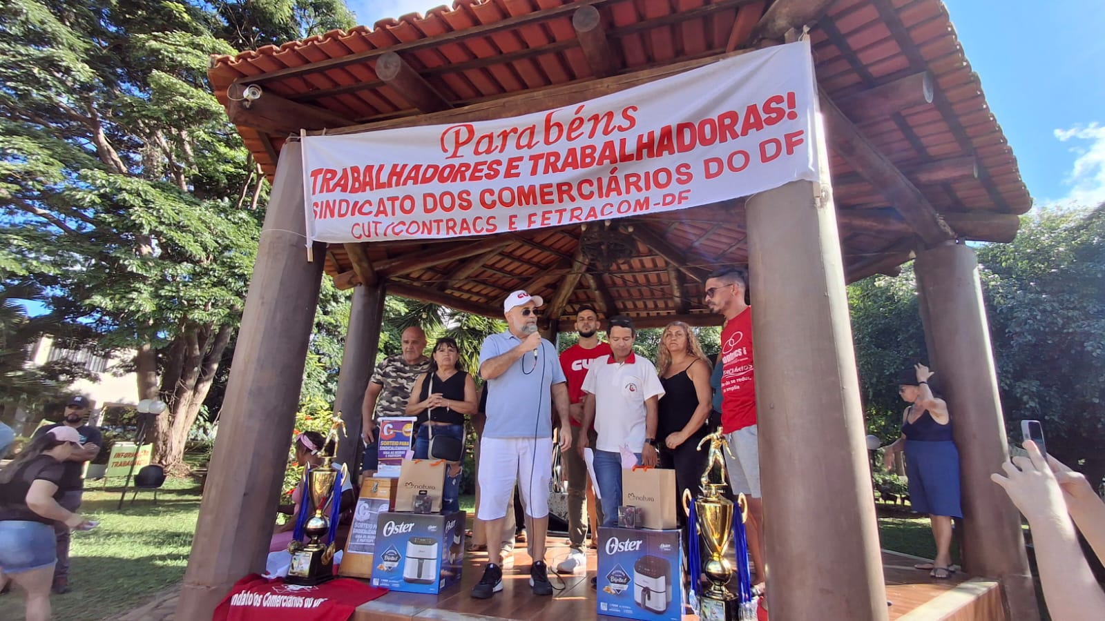 Sindicom-DF celebra 1º de Maio com festa, esporte e reforço às lutas da categoria