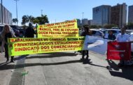 Comerciários protestam contra cobrança de estacionamento na Rodoviária e exigem suspensão imediata da medida